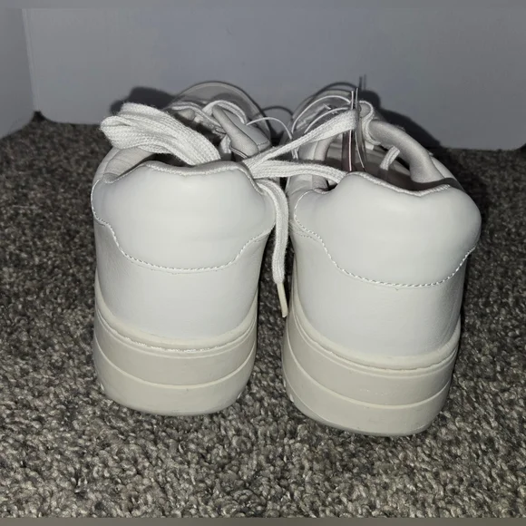 White Athletic Tennis Shoes, Memory Foam, Padded Ankle Collar, Size 11, New - Picture 6 of 12